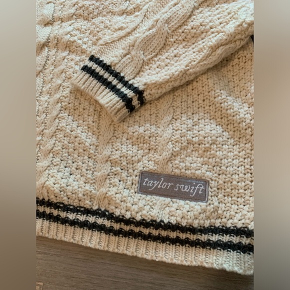 Taylor Swift “The Cardigan” Album Folklore Cardigan - Picture 5 of 9
